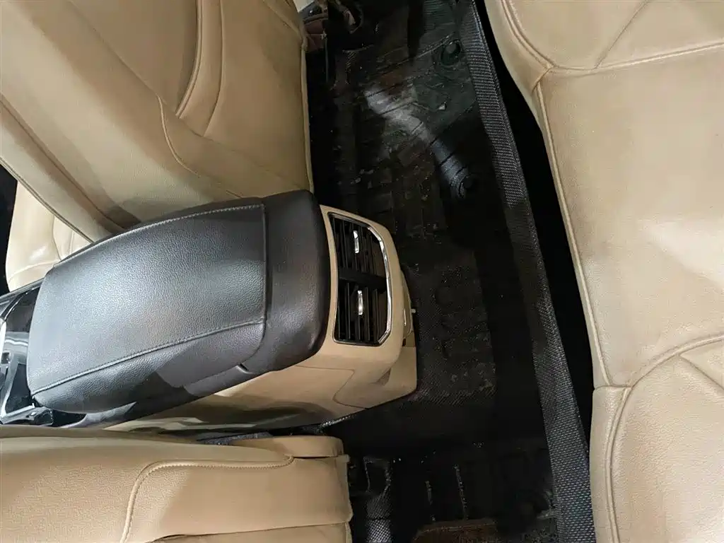 Mondeo 2.0 L GTDi200 Luxury