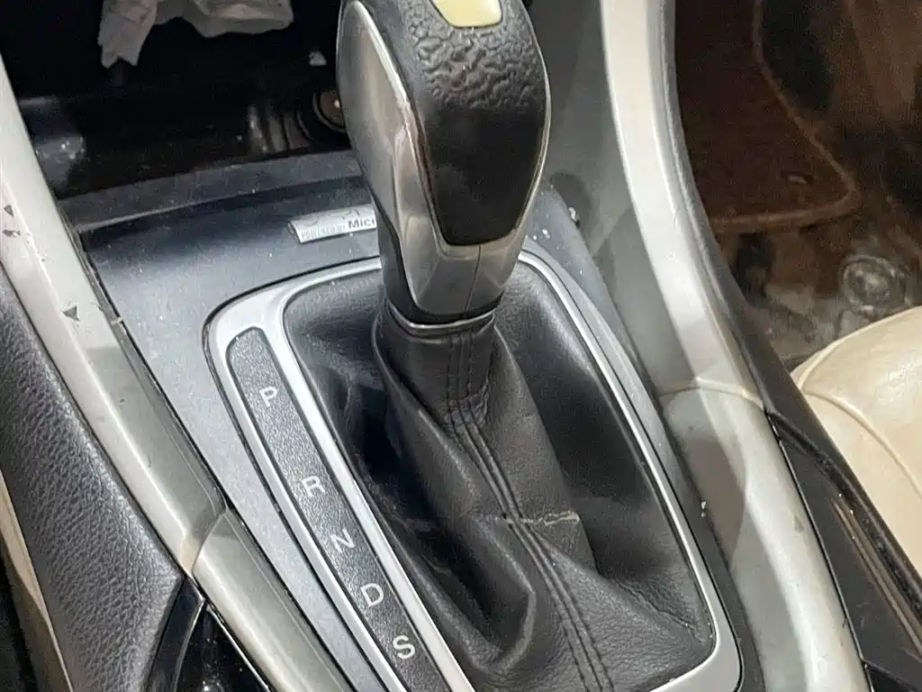 Mondeo 2.0 L GTDi200 Luxury