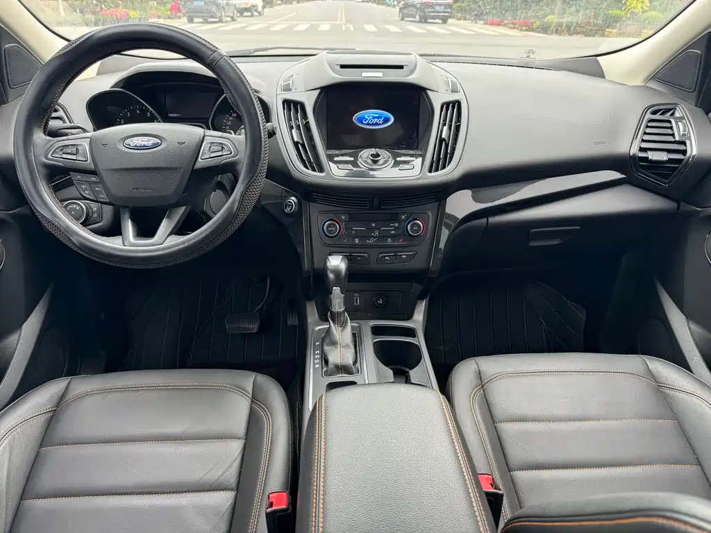 Kuga EcoBoost 245 4 WD Sport
