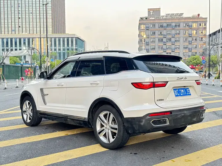 Zotye T700 1.8 T DCT Premium