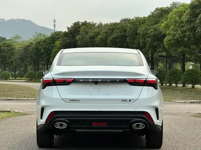 Geely Binrui Binrui COOL 1.5 T DCT Dragon