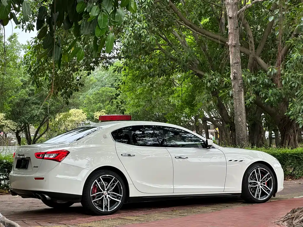 Ghibli 3.0 T Standard