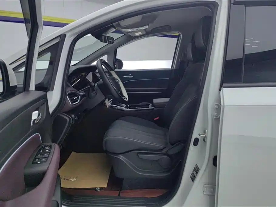 GAC Trumpchi M6 PRO 270 T DCT Elite