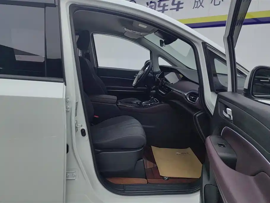 GAC Trumpchi M6 PRO 270 T DCT Elite