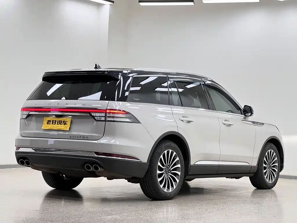 Aviator 3.0 T V6 4 WD Premium