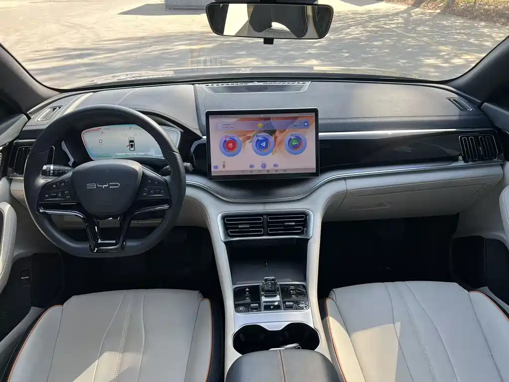 Song PLUS 1.5 T Auto Flagship