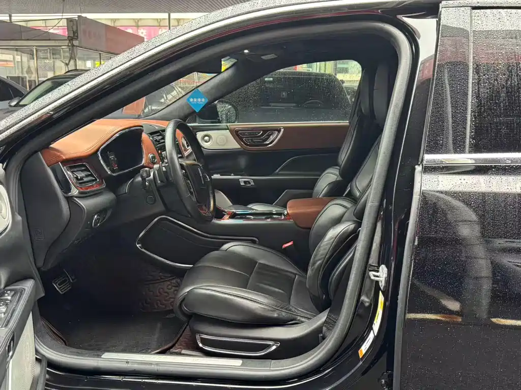Lincoln Continental 林肯大陆 2017款 3.0 T 四驱总统版