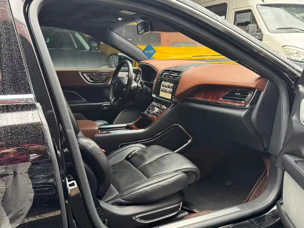 Lincoln Continental 林肯大陆 2017款 3.0 T 四驱总统版