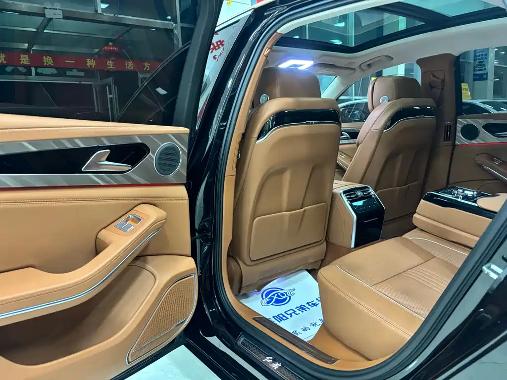 Hongqi H9 2.0 T Connected Flagship Enjoyment