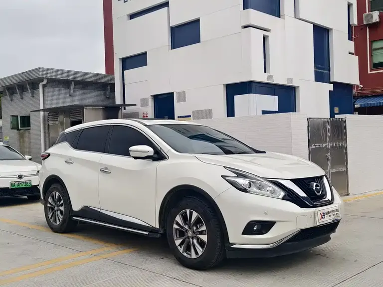 Nissan Murano 2.5 L XL 2 WD Connected Luxury