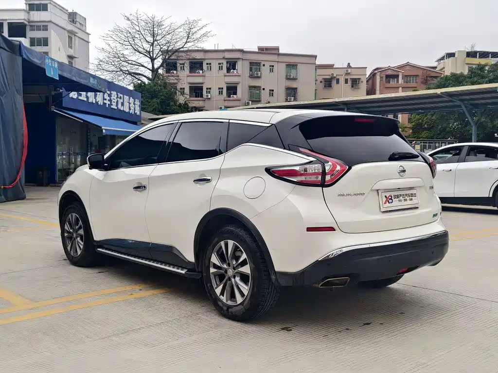 Murano 2.5 L XL 2 WD Connected Luxury