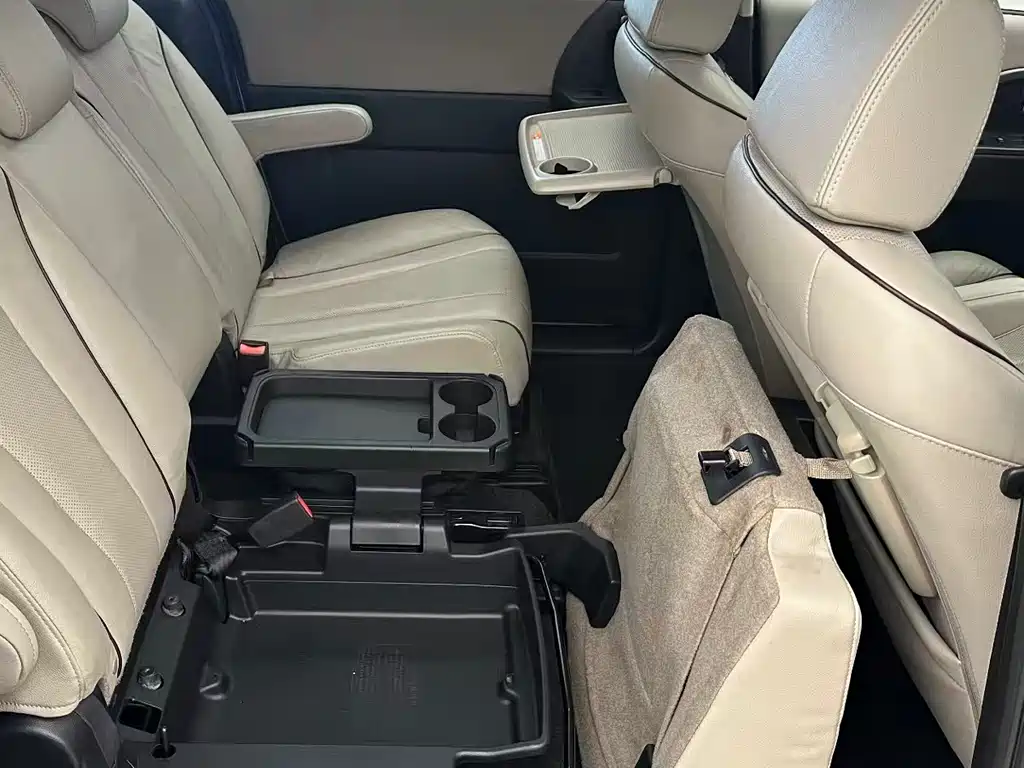 Mazda 5 2.0 L Auto Luxury