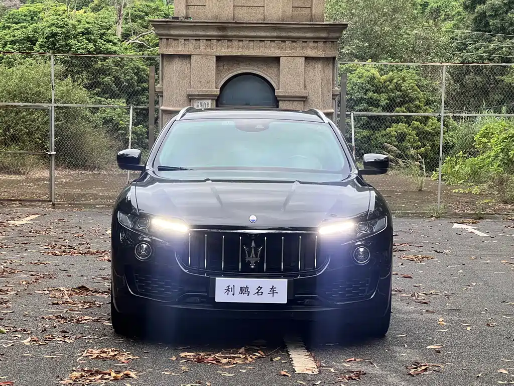 Levante 3.0 T S Standard
