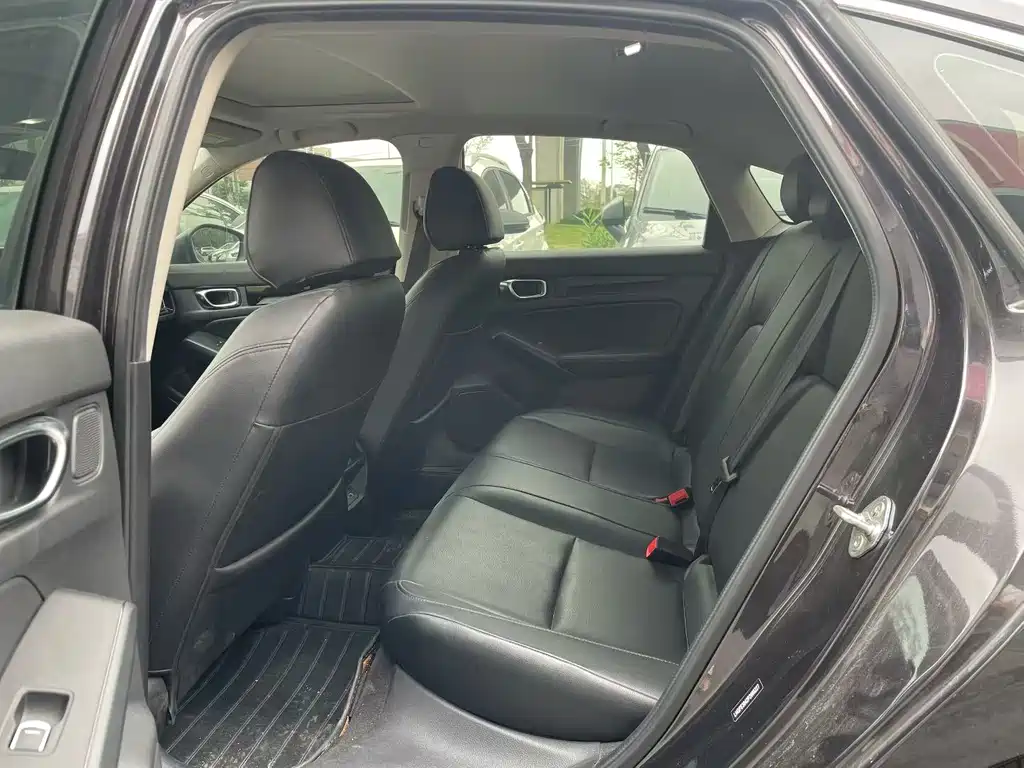 Integra 240 TURBO CVT Tech