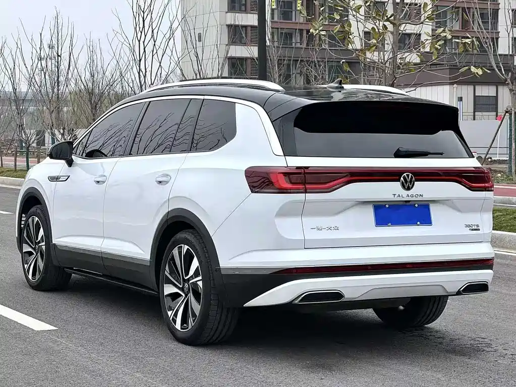 Talagon 380 TSI 4 WD Flagship Victory Realm 6-seat