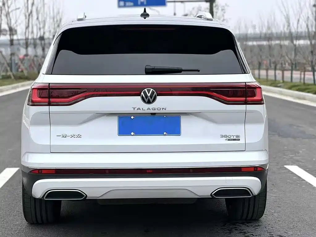 Talagon 380 TSI 4 WD Flagship Victory Realm 6-seat