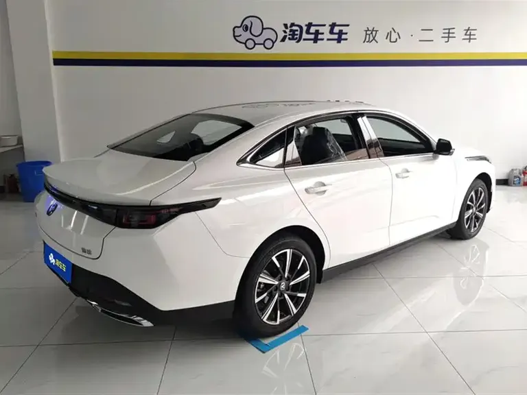 Changan Eado Blue Whale 1.5 T 500 Bar Distinguished