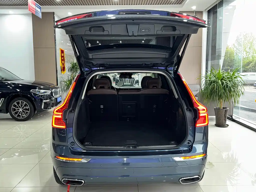Volvo XC60 T5 4 WD Smart Ease Luxury