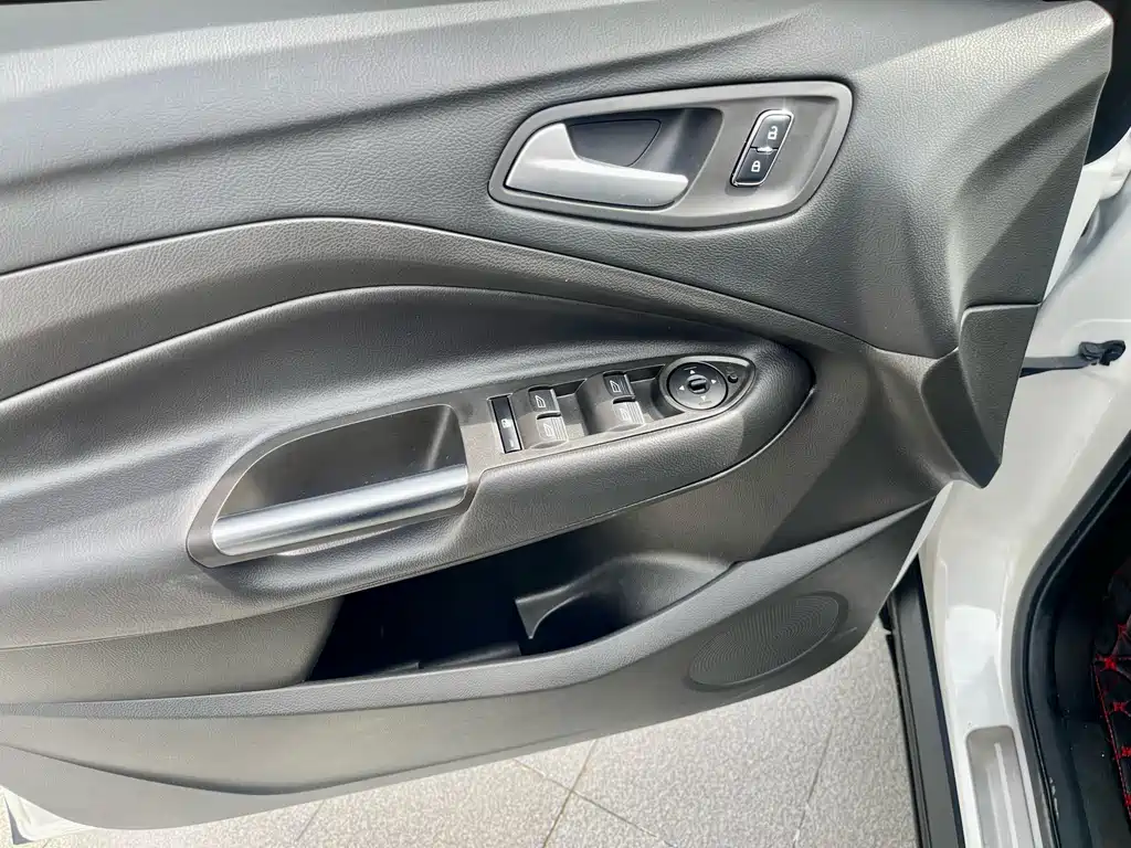 Kuga 1.5 L GTDi 2 WD Style