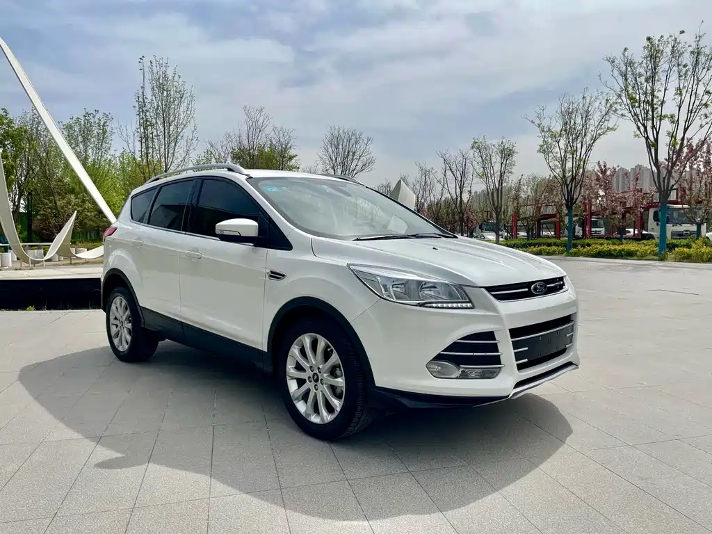 Kuga 1.5 L GTDi 2 WD Style