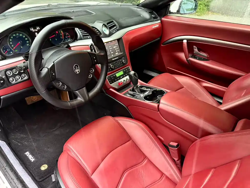 GranCabrio 4.7 L Automatic