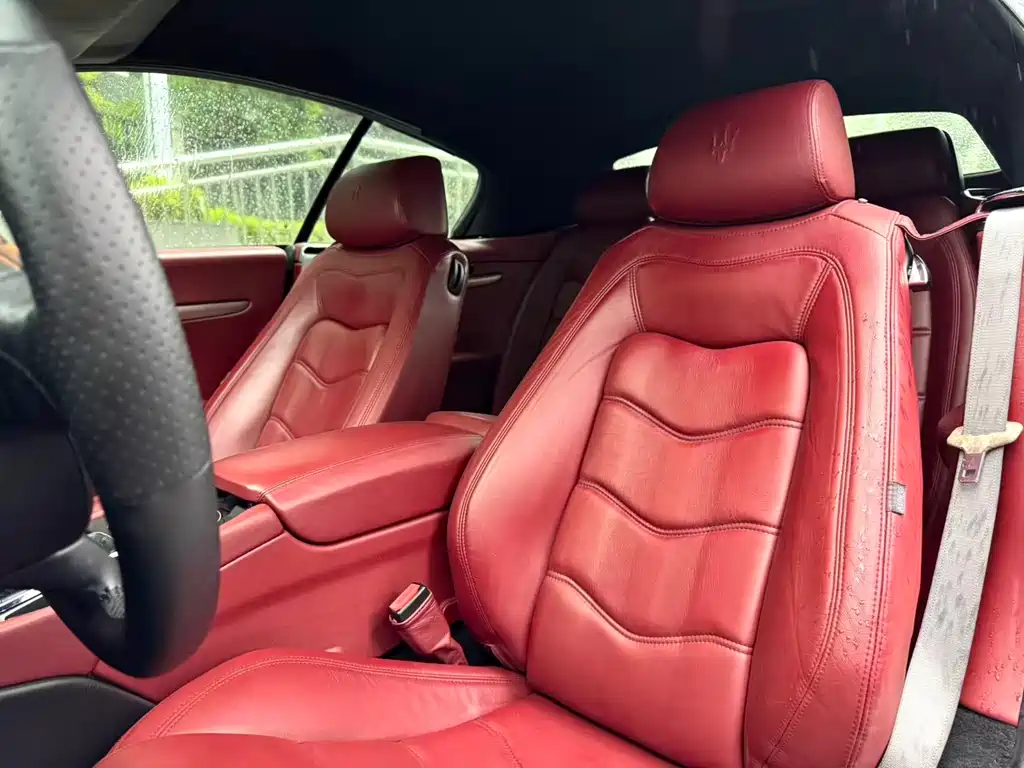 GranCabrio 4.7 L Automatic