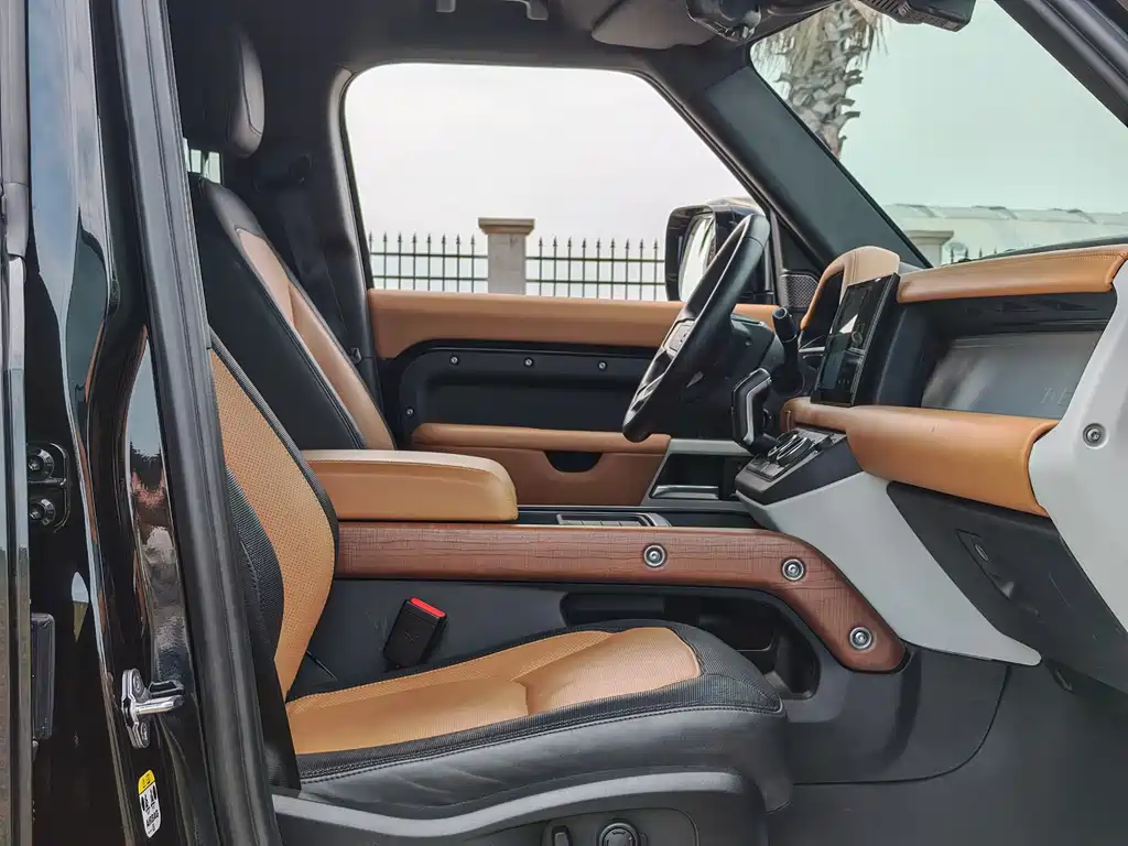 Land Rover Defender 110 3.0 T P400 X-DYNAMIC HSE