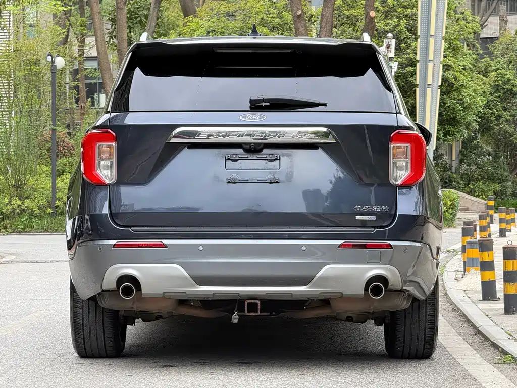 Explorer EcoBoost 285 RWD Style 6-seat