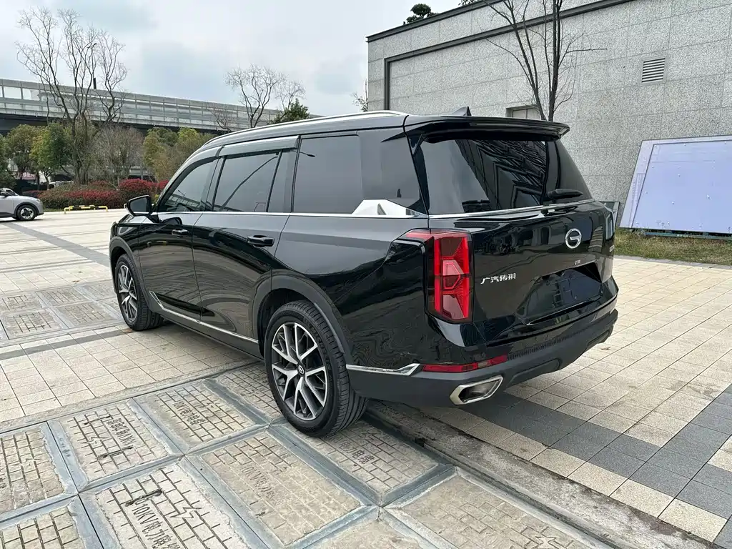 GAC Trumpchi GS8 Navigator Series 2.0 TGDI 2 WD Luxury Connected (7-seat)