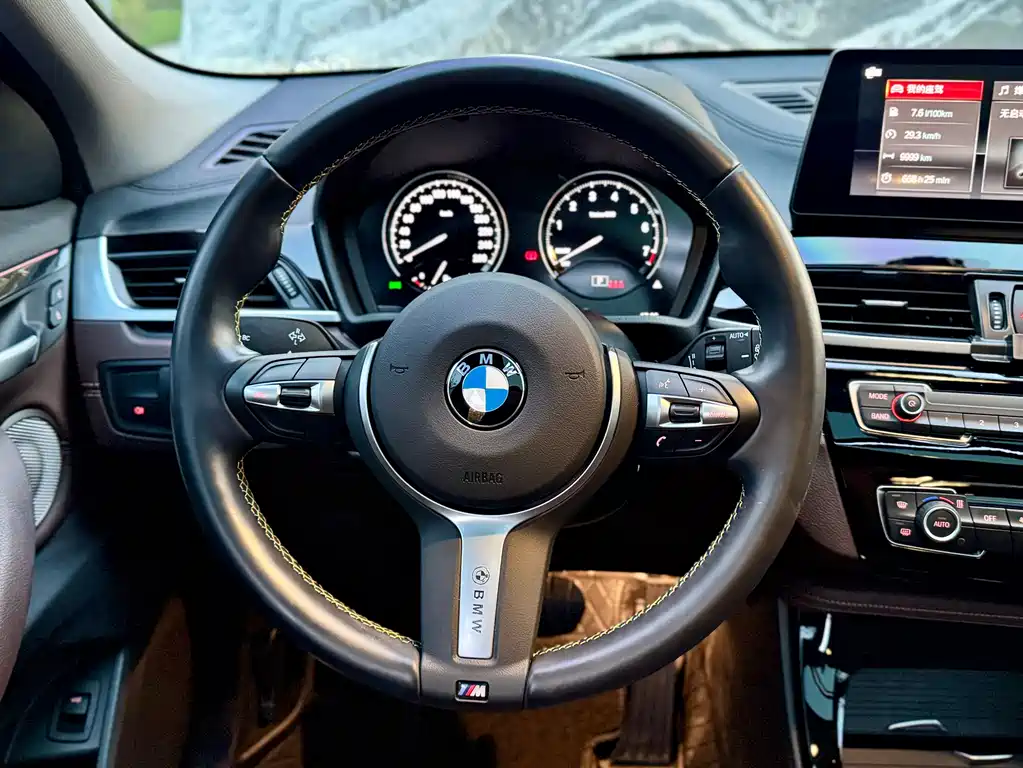 BMW X2 sDrive25 i M Sport Night