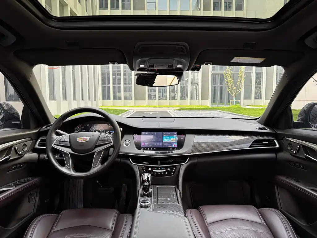 Cadillac CT6 28 T Distinguished