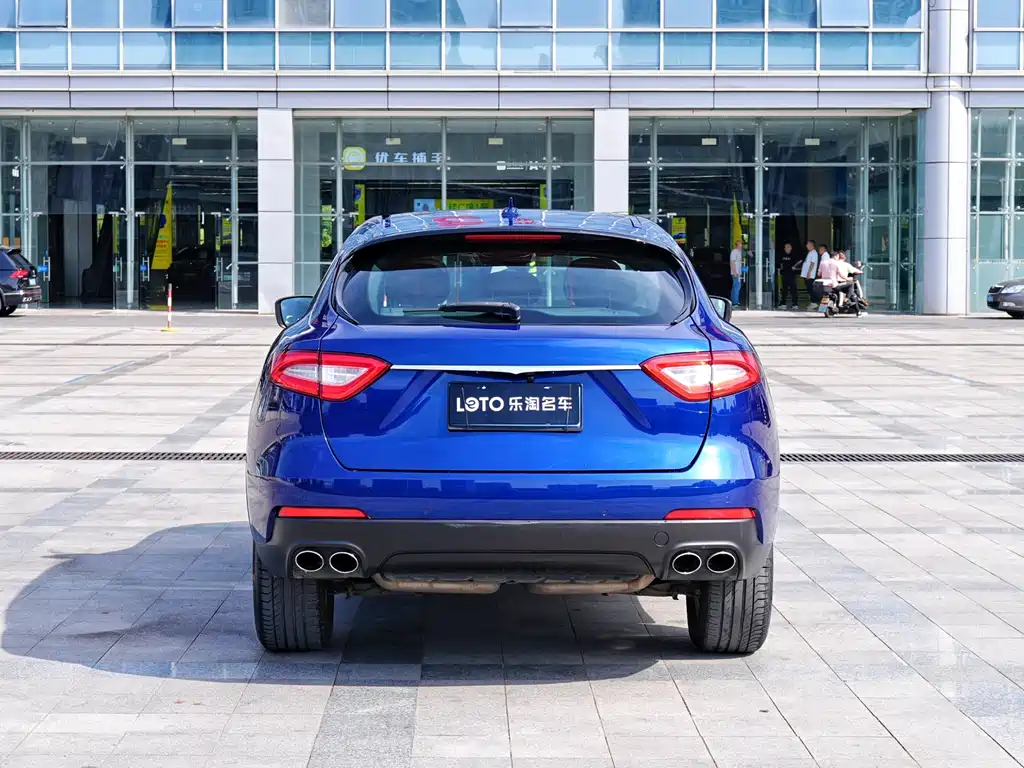 Levante 3.0 T Standard