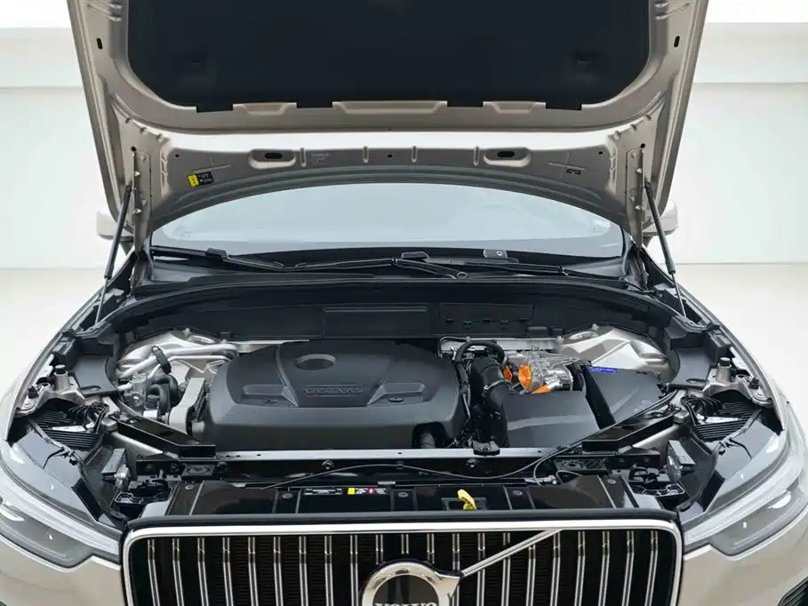 Volvo XC60 PHEV T8 PHEV Long Range 4 WD Smart Vision Luxury