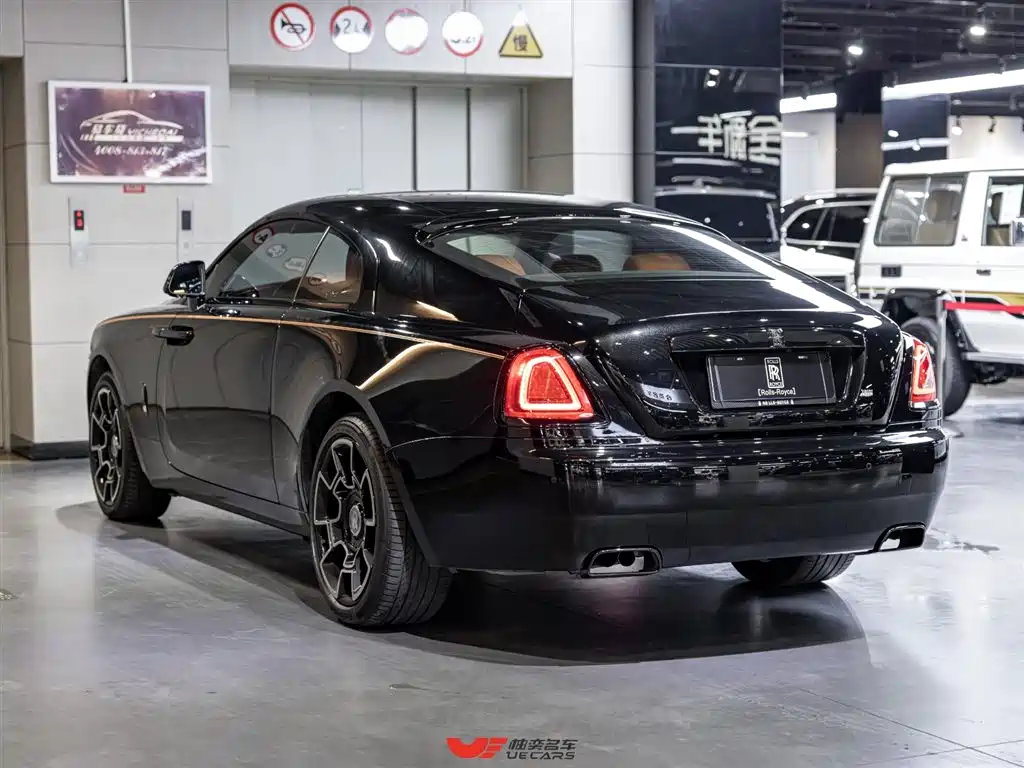 Wraith 6.6 T Black Badge