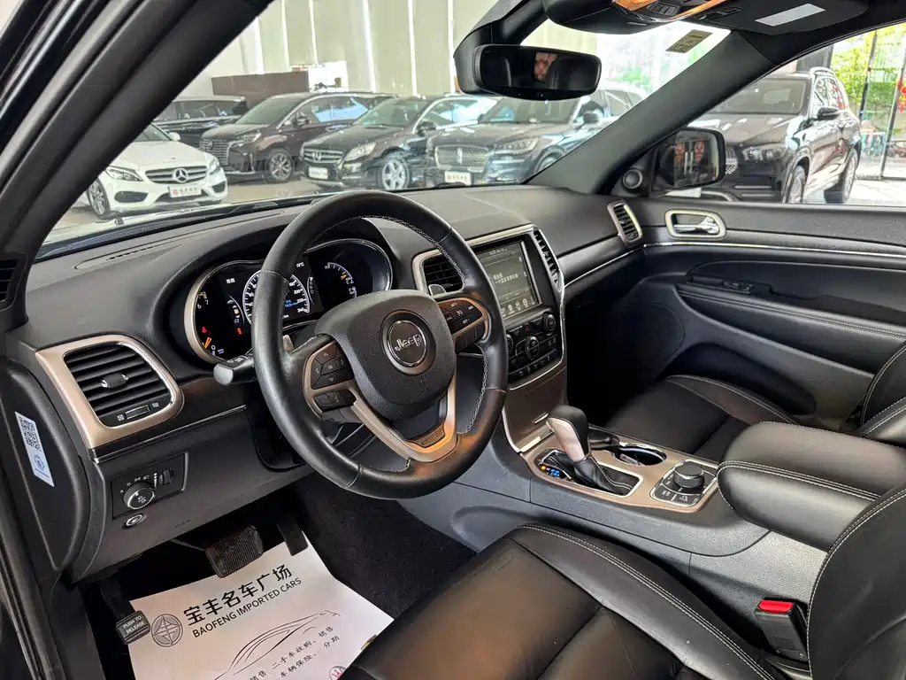 Grand Cherokee (Import) 3.0 L Comfort Enjoyment Navigation