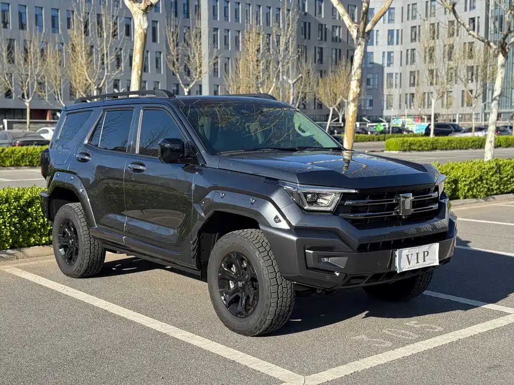Tank 400 NEV Hi4-T Offroad