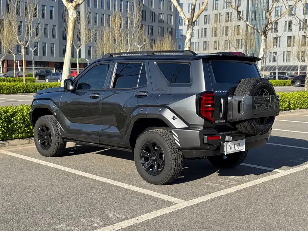 Tank 400 NEV Hi4-T Offroad