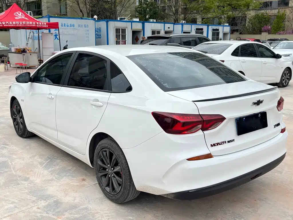 Monza Mild Hybrid Redline 320 T DCT Brisk