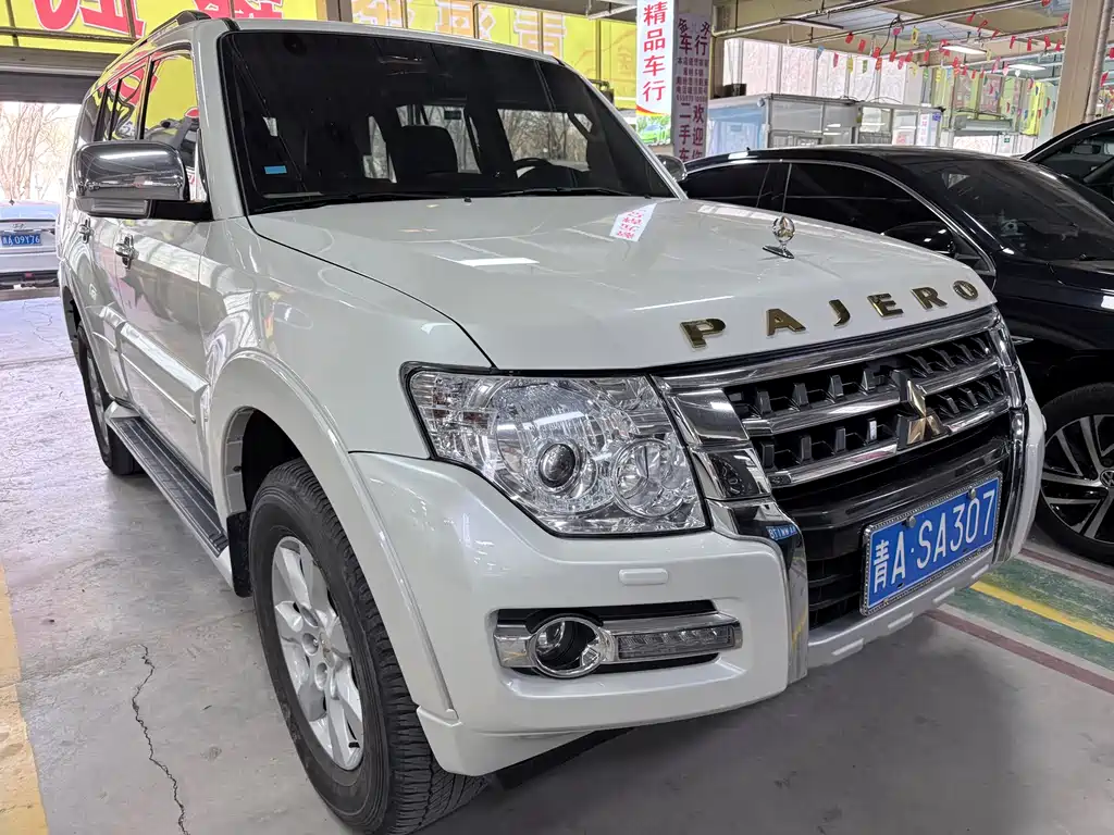 Pajero (Import) 3.0 L Auto Standard