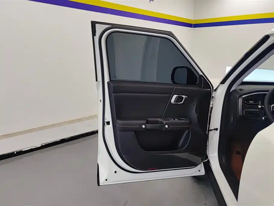 BAIC BJ30 1.5 T Magic Core Electric Drive Standard