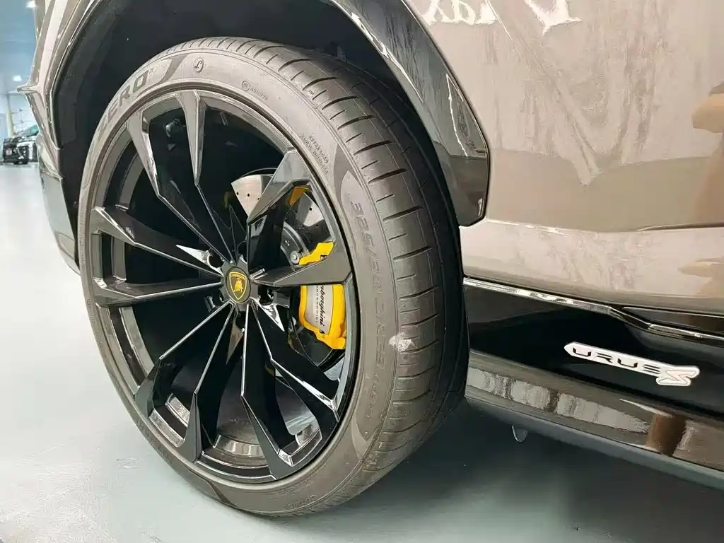 Urus 4.0 T V8 S