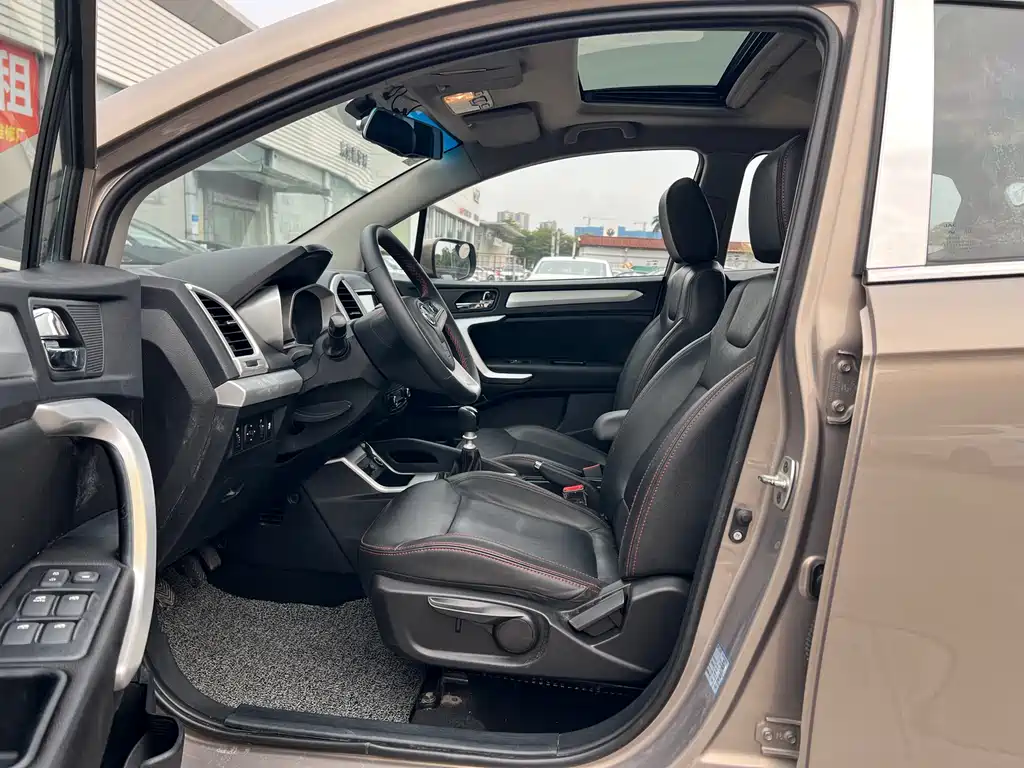 Refine S3 1.5 L Manual Luxury Intelligent Premium