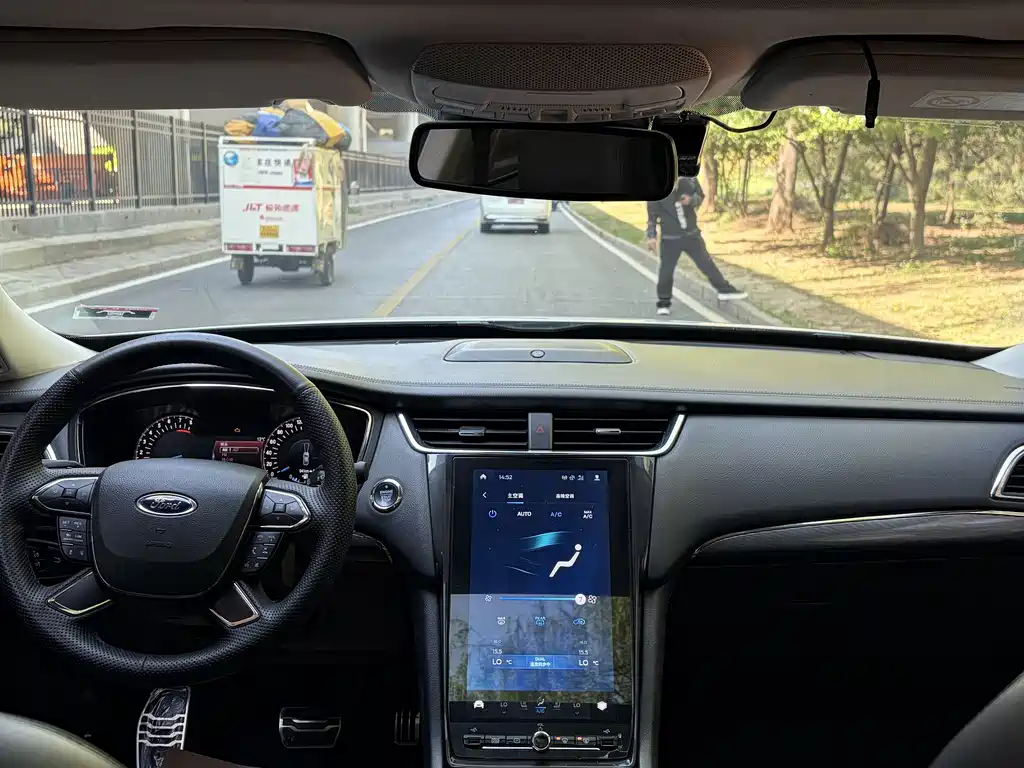 Taurus EcoBoost 245 Premium
