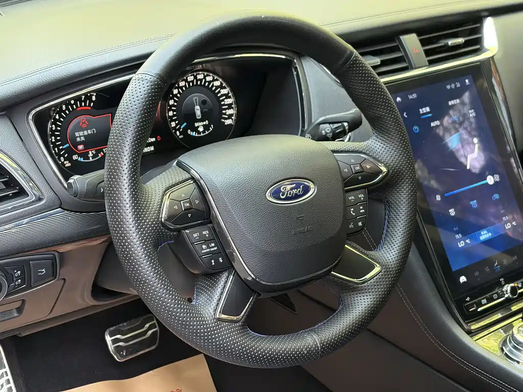 Taurus EcoBoost 245 Premium