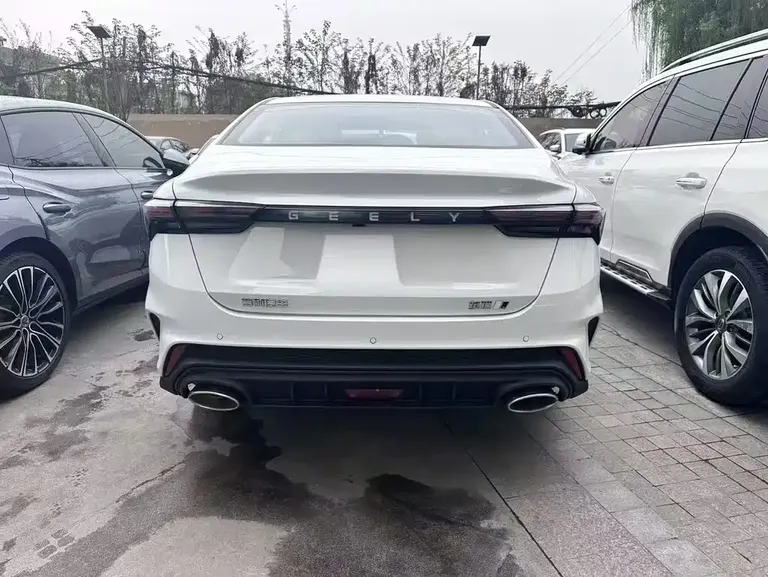 Geely Binrui Binrui COOL 1.5 T DCT Dragon