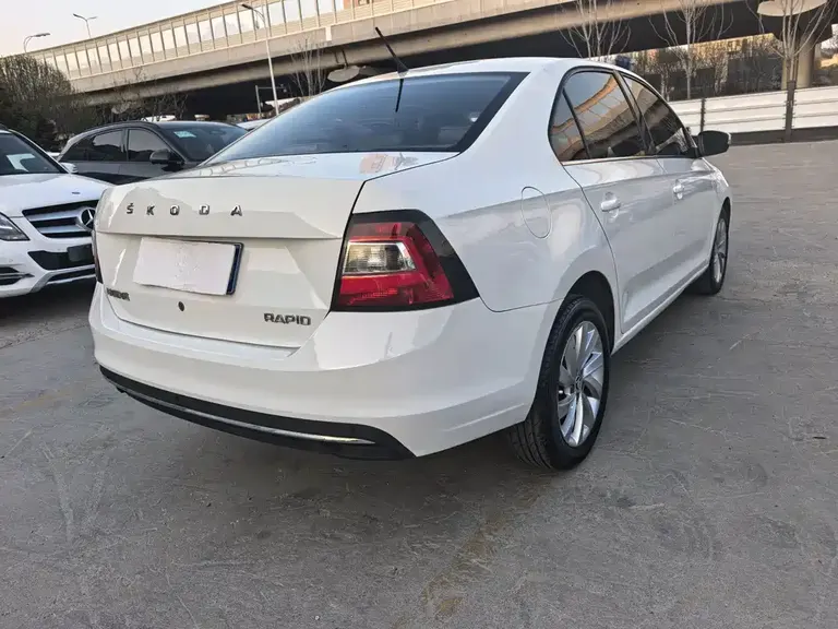 Skoda Rapid 1.5 L Auto Comfort CN-VI