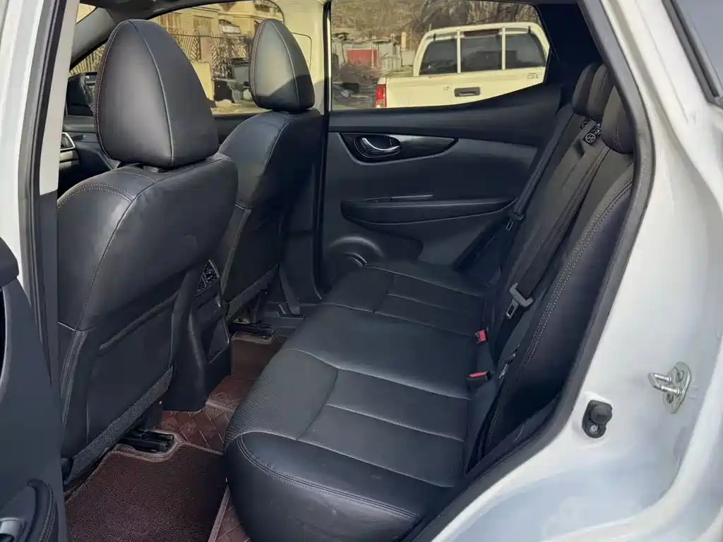 Qashqai Classic 2.0 L CVT XV+ Leading