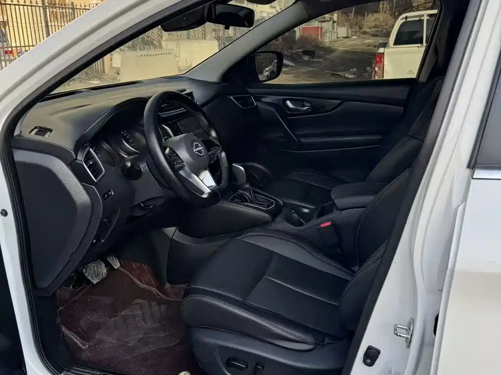 Qashqai Classic 2.0 L CVT XV+ Leading