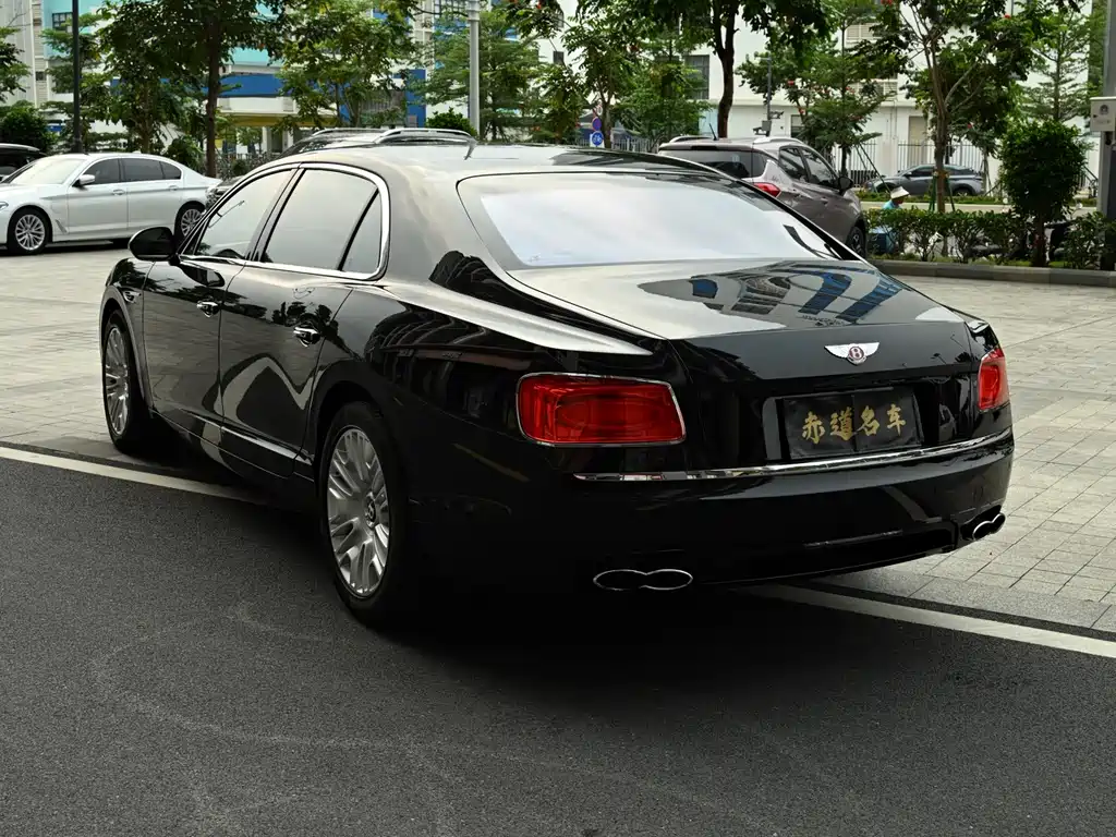 Flying Spur 4.0 T V8 Standard