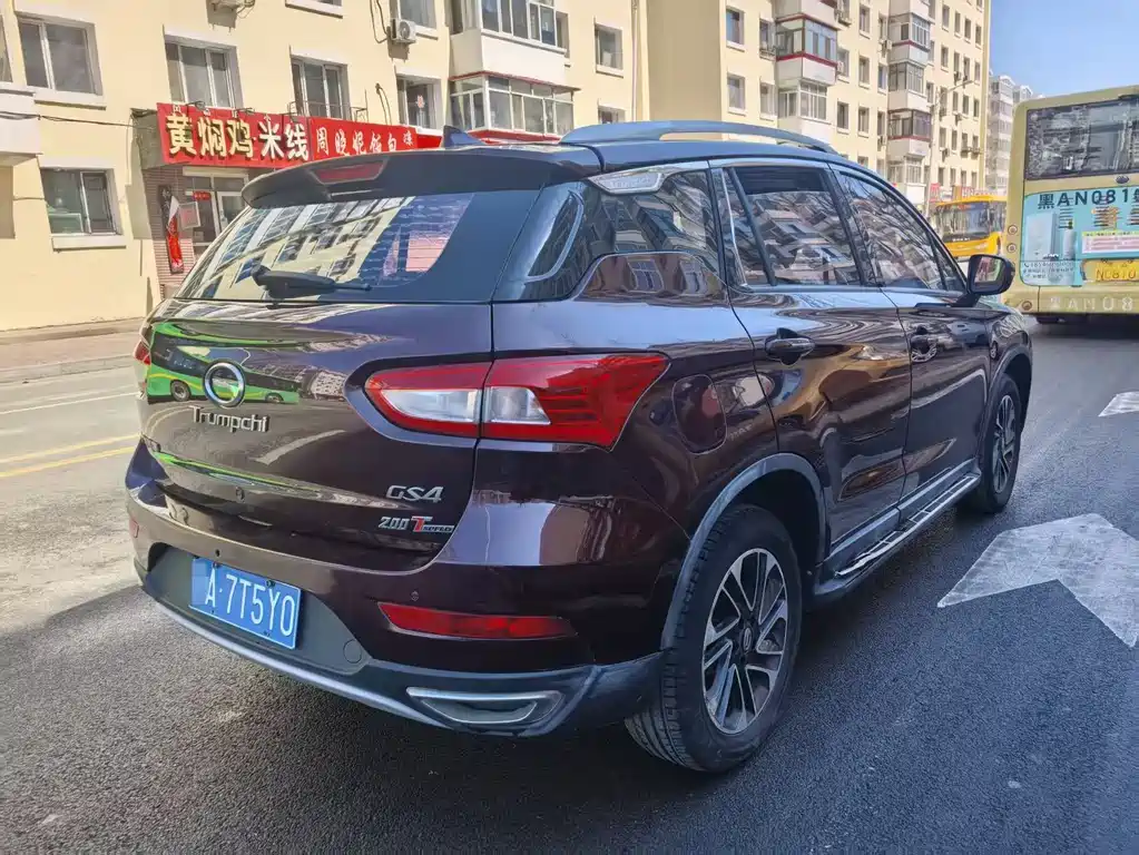 GAC Trumpchi GS4 传祺GS4 2016款 235 T G-DCT尊贵版